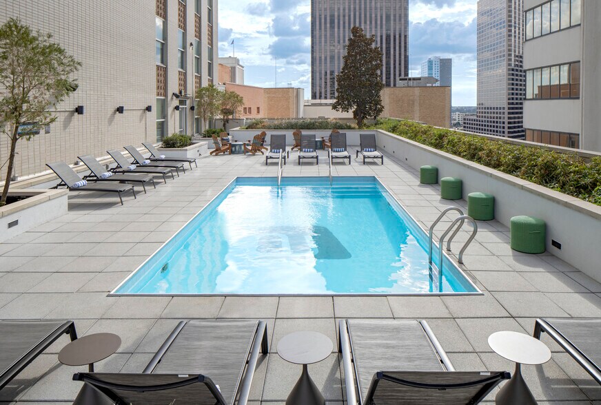 More Photos Of 225 Baronne St, New Orleans Hotel For Sale
