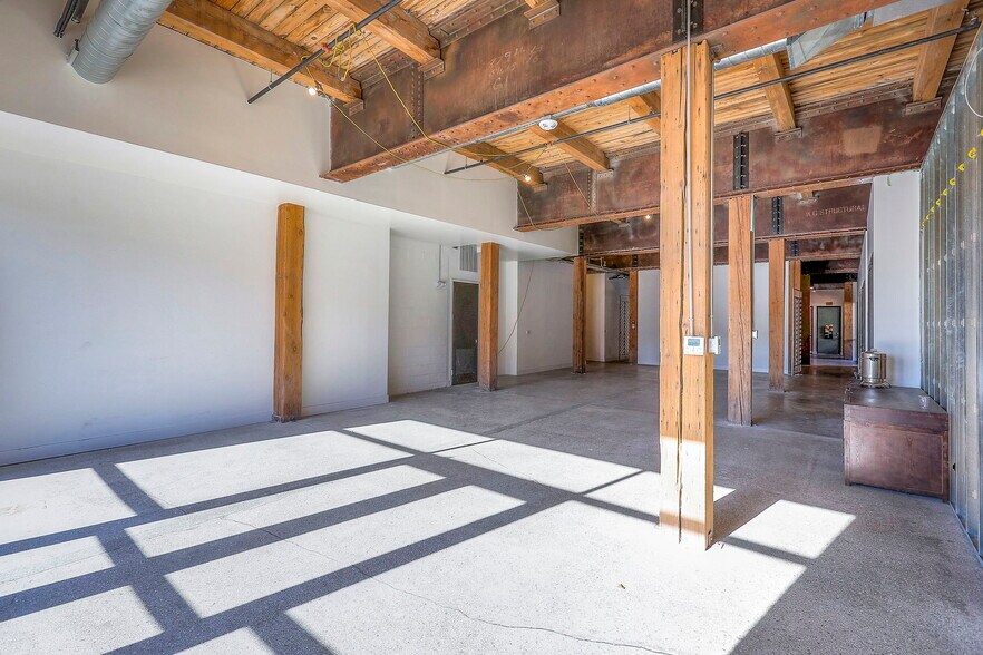 More Photos Of 1612 Grand Blvd, Kansas City Loft Creative Space For Lease