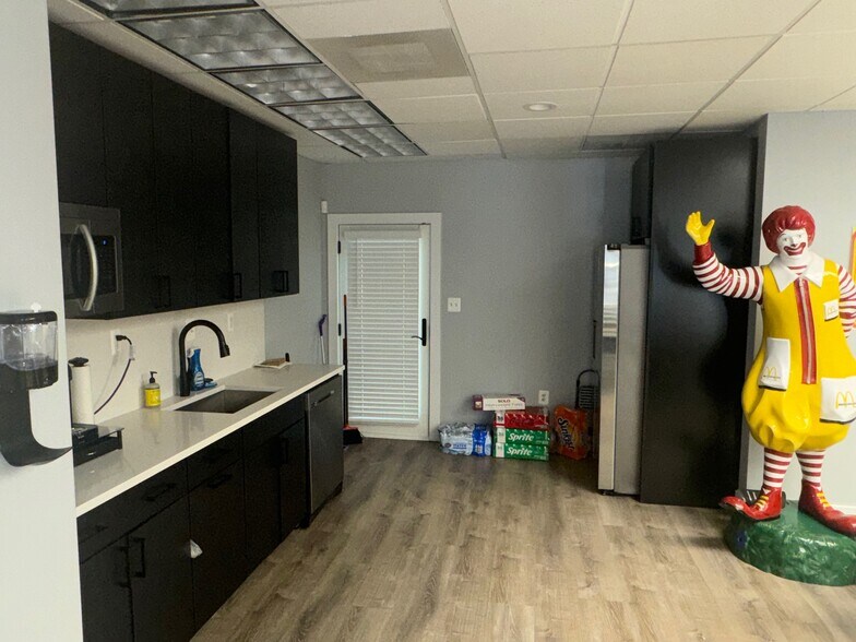 More Photos Of , Greenbelt Office For Sale