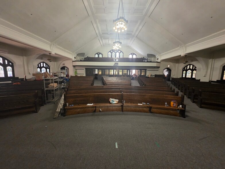 More Photos Of 1232 W Thorndale Ave, Chicago Schools For Sale