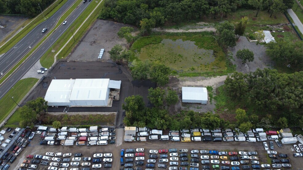 More Photos Of 8221 US Highway 301 N, Tampa Industrial For Lease