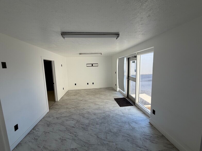 More Photos Of 1605 W 2100, Salt Lake City Light Distribution For Sale