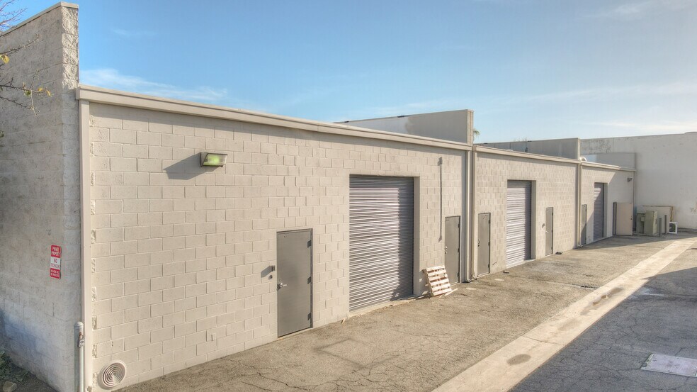 More Photos Of 521 State Pl, Escondido Warehouse For Sale