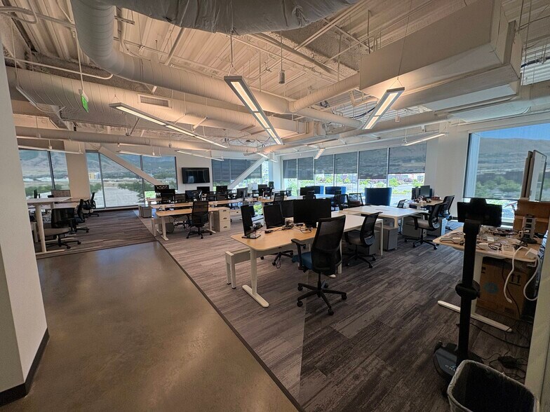 More Photos Of 13693 S 200 W, Draper Office For Lease