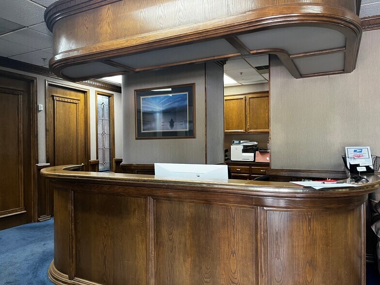 More Photos Of 3585 W Beechwood Ave, Fresno Office For Sale