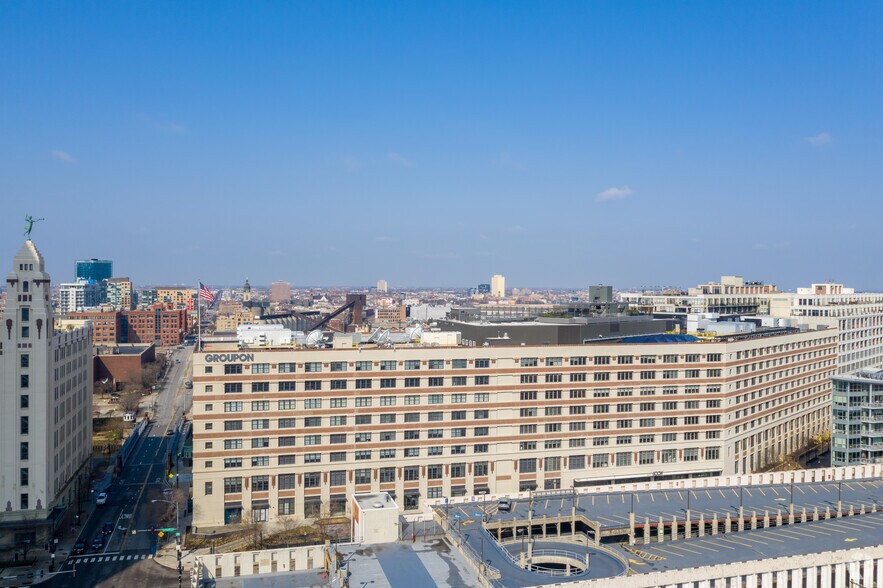 More Photos Of 600 W Chicago Ave, Chicago Office For Lease