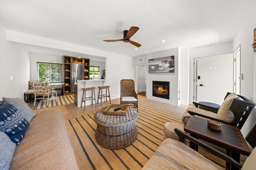 More Photos Of 440 Por La Mar Dr, Santa Barbara Apartments For Sale