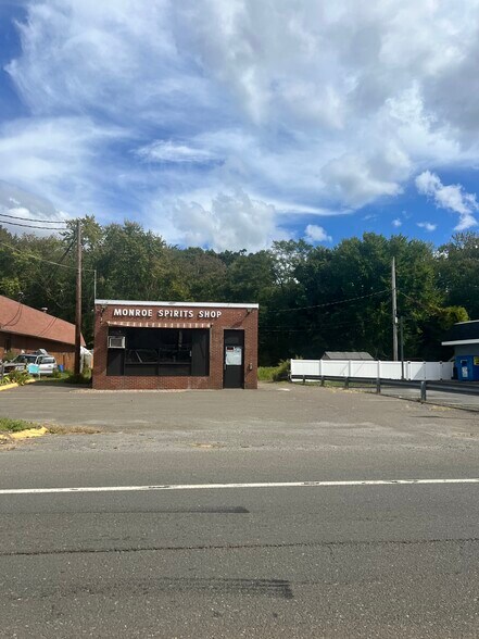 Primary Photo Of 176 Main St, Monroe Freestanding For Sale