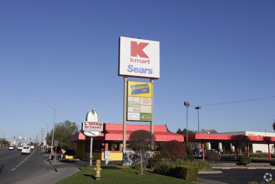 More Photos Of 1702 Freedom Blvd, Freedom General Retail For Lease