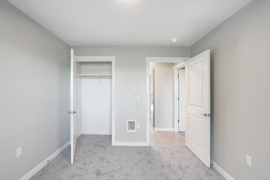 More Photos Of 354 S 8th St, Carlton Multifamily For Sale