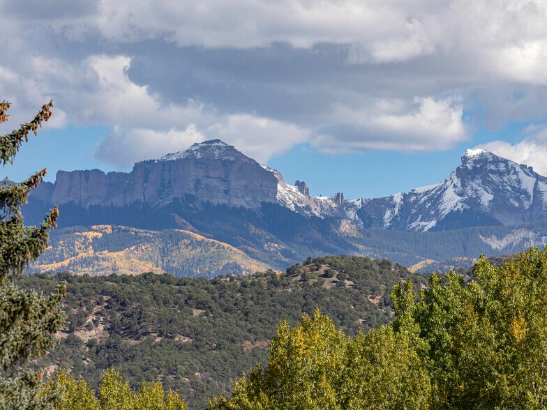 More Photos Of 609 Clinton St, Ridgway Apartments For Sale