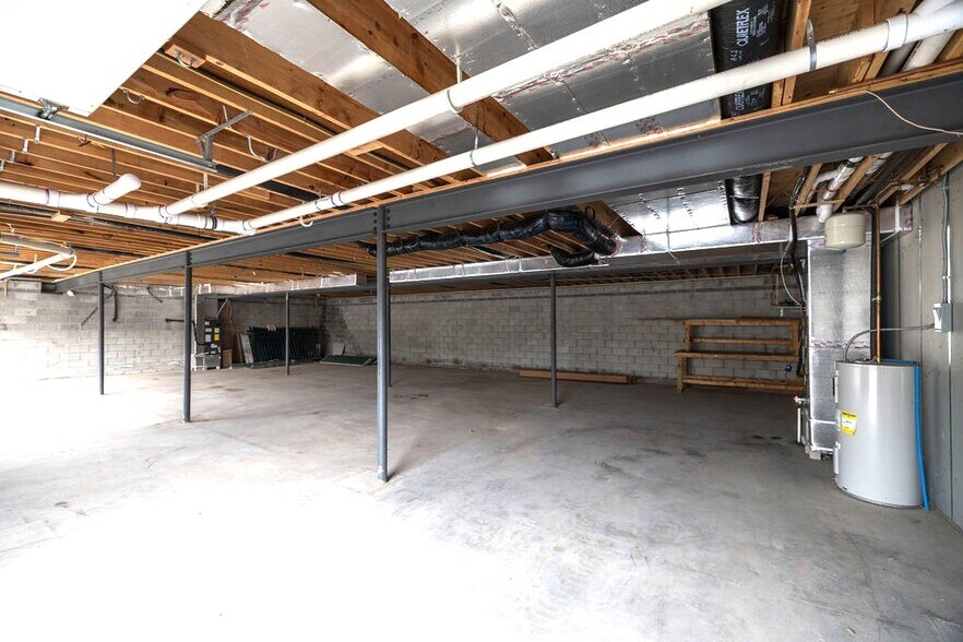 More Photos Of 1802 N Reading Rd, Stevens Unknown For Lease