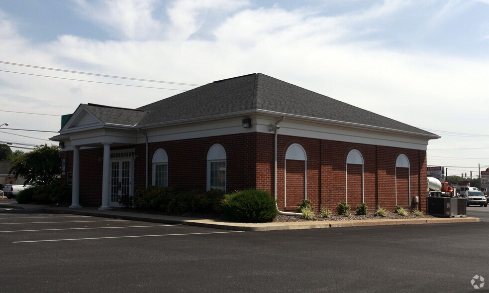 More Photos Of 2062 Plank Rd, Fredericksburg Bank For Sale