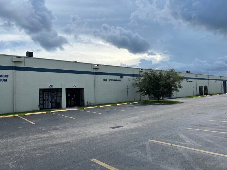 More Photos Of 5220 NW 72nd Ave, Miami Warehouse For Lease