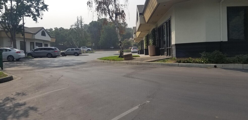 More Photos Of 12820-12840 Saratoga-Sunnyvale Rd, Saratoga Office For Lease