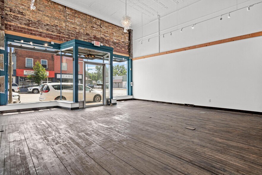More Photos Of 251 S Knowles Ave, New Richmond Office For Sale