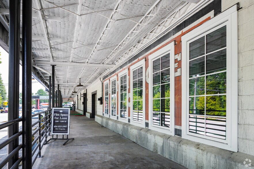 More Photos Of 1240 Chattahoochee Ave, Atlanta Flex For Lease