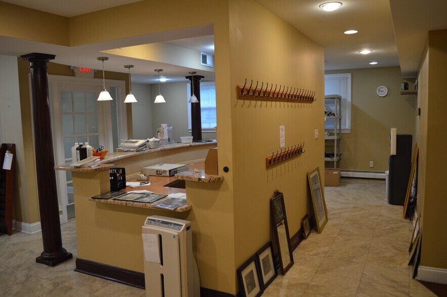 More Photos Of 505-1/2 Germantown Pike, Lafayette Hill Medical For Sale