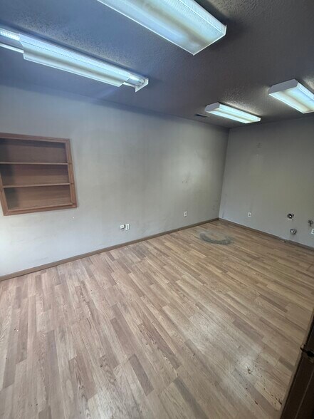 More Photos Of 3861 US-54, Linn Creek Industrial For Lease
