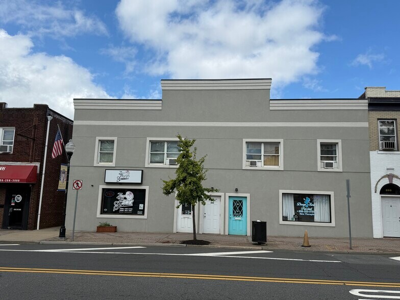 Primary Photo Of 204-208 S Main St, Manville Medical For Lease