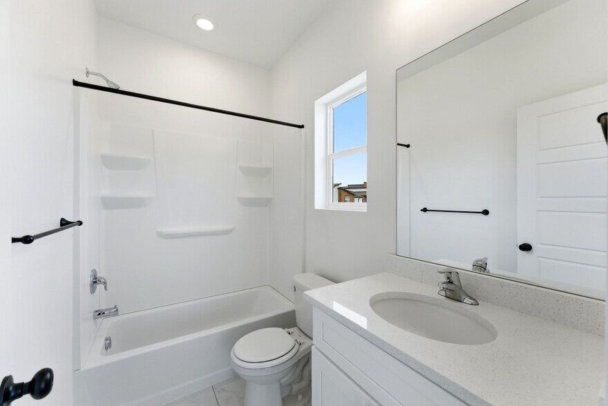 More Photos Of 132-144 E Chambord Ct, Sandy Apartments For Sale