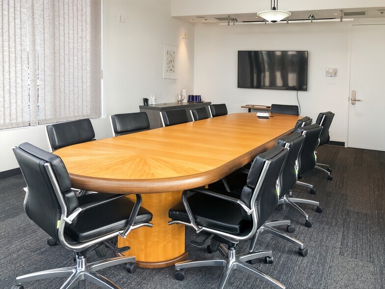 Primary Photo Of 13353 Commerce Pky, Richmond Coworking Space