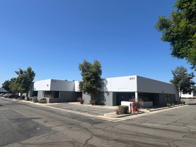 More Photos Of 832-834 W 9th St, Upland Industrial For Sale