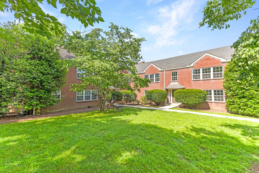 More Photos Of 701 Bowling Ave, Nashville Apartments For Sale