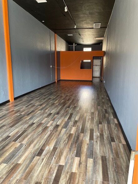 More Photos Of 6426 Lankershim Blvd, North Hollywood Storefront Retail Office For Lease