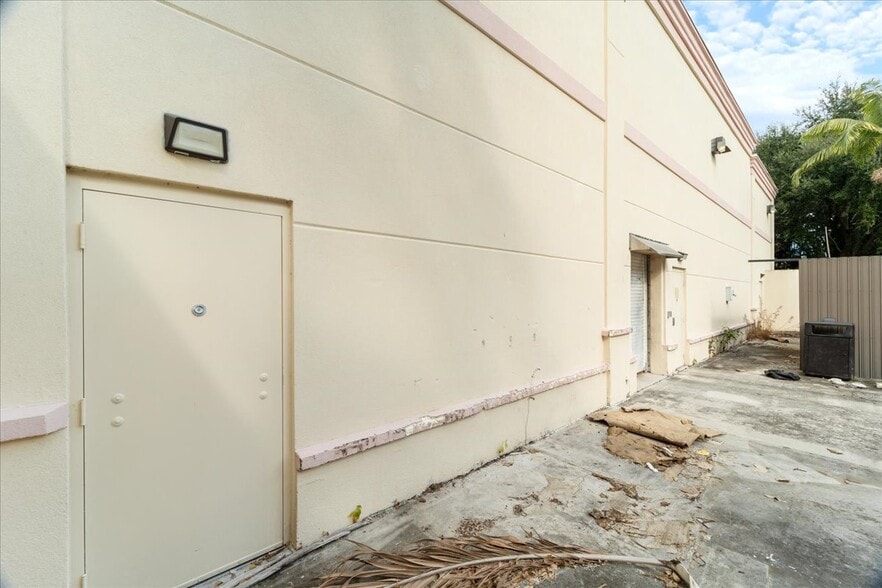 More Photos Of 12750 S Military Trl, Boynton Beach Drugstore For Sale