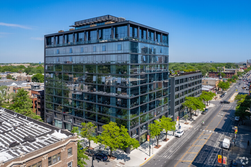 Primary Photo Of 5050 N Broadway St, Chicago Apartments For Lease