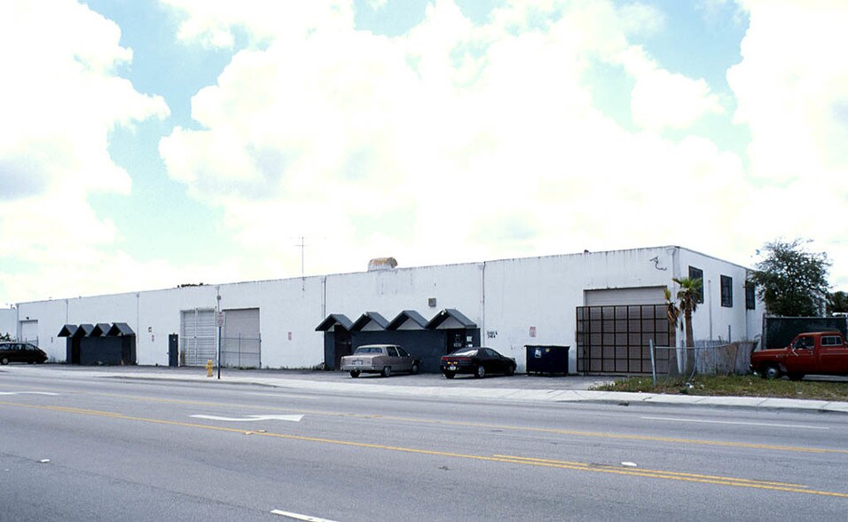 More Photos Of 2450-2460 NW 151st St, Miami Warehouse For Lease