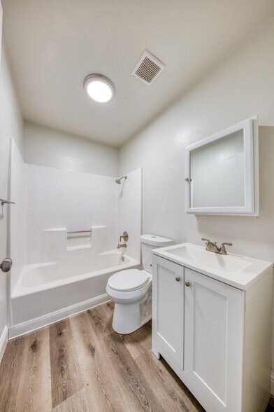 More Photos Of 2228 Edison Ave, Sacramento Apartments For Sale