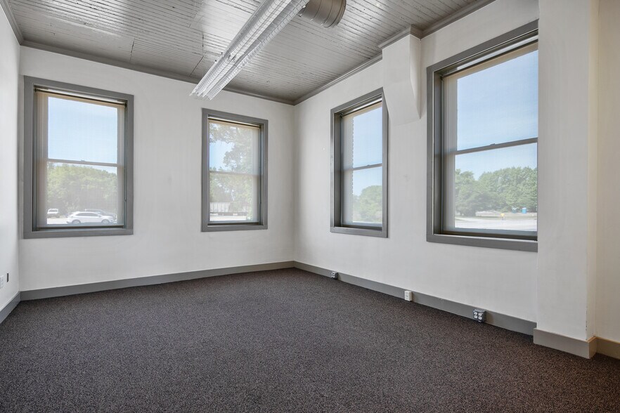 More Photos Of 159 Maxwell St, Fayetteville Office Residential For Sale