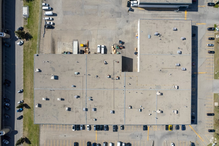 More Photos Of 2919-2929 5th Ave NE, Calgary Service For Lease