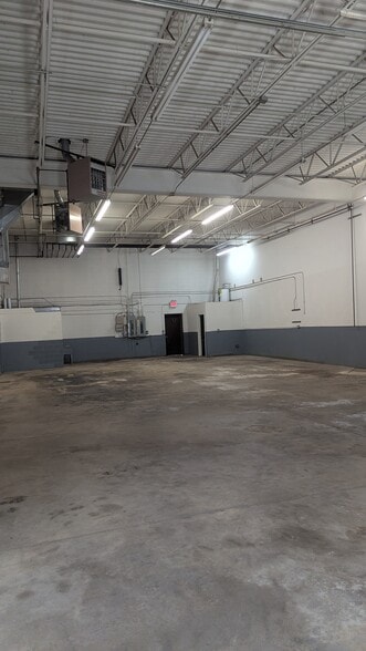 More Photos Of 3657 Lost Nation Rd, Willoughby Warehouse For Lease