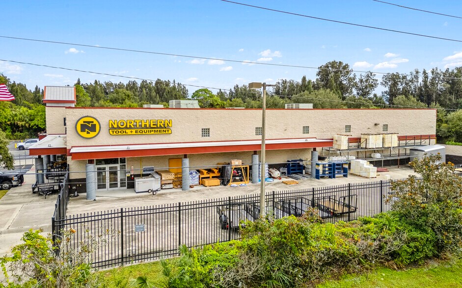 More Photos Of 3555 W New Haven Ave, Melbourne Storefront For Sale