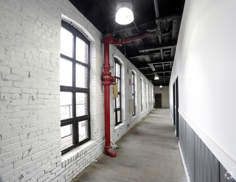 More Photos Of 3450 Salmon St, Philadelphia Warehouse For Lease