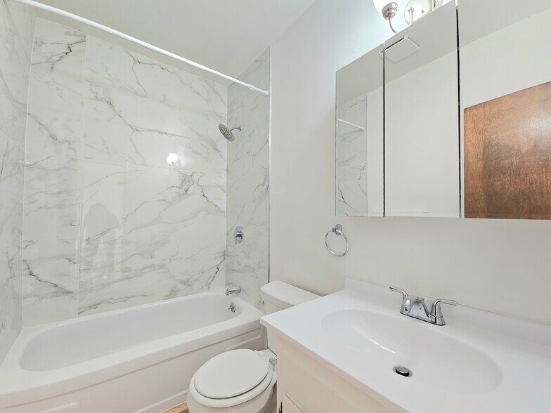 More Photos Of 823 Webster St, Oakland Storefront Retail Residential For Sale