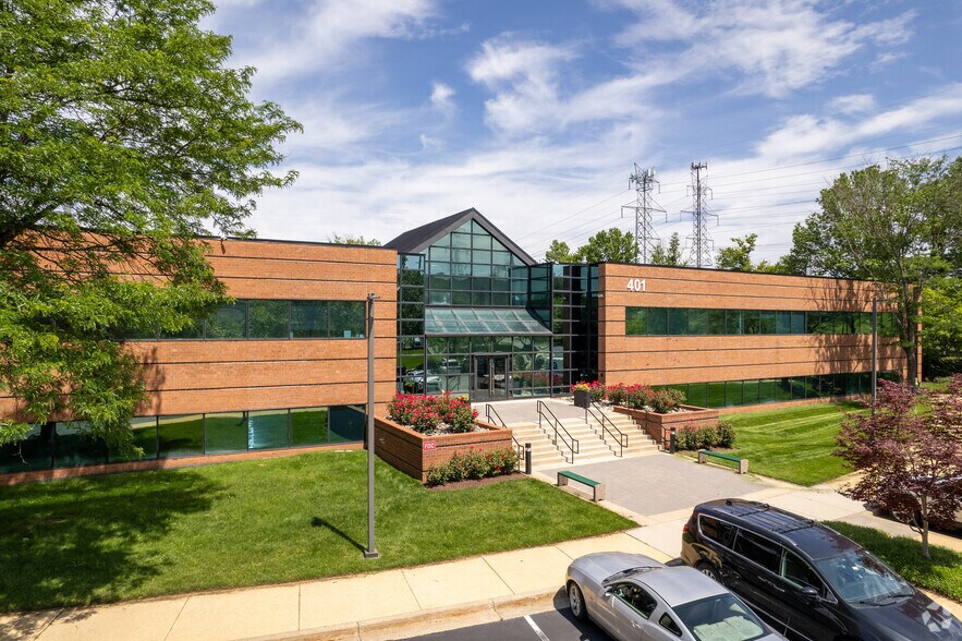 More Photos Of 401 Professional Dr, Gaithersburg Research And Development For Lease