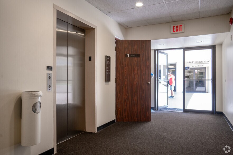 More Photos Of 970 N Kalaheo Ave, Kailua Office For Lease