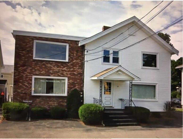 14 OAK ST