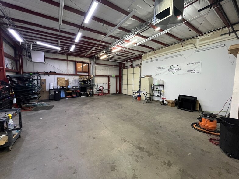 More Photos Of 7079 S Jordan Rd, Centennial Flex For Lease