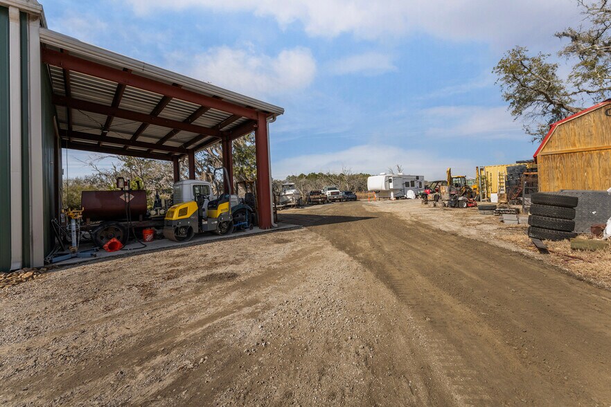 More Photos Of 302 McPhersonville Church Rd, Yemassee Industrial For Sale