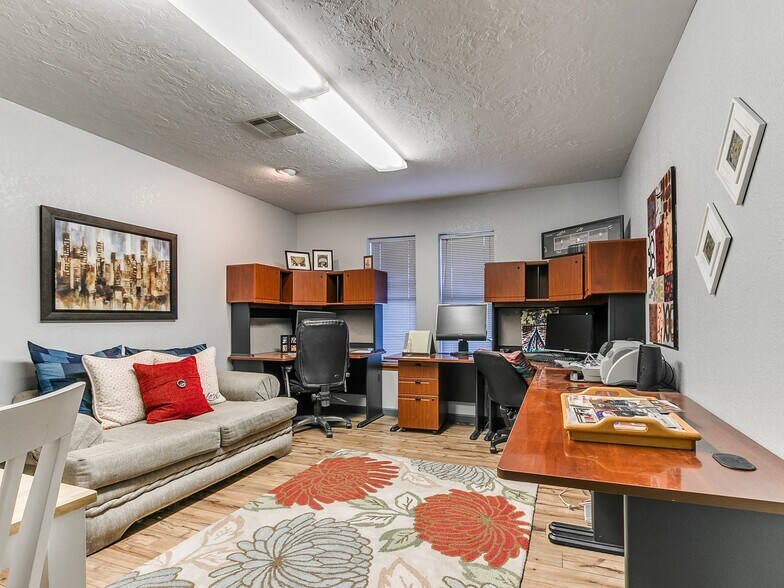 More Photos Of 2222 Westpark Dr, Norman Medical For Sale