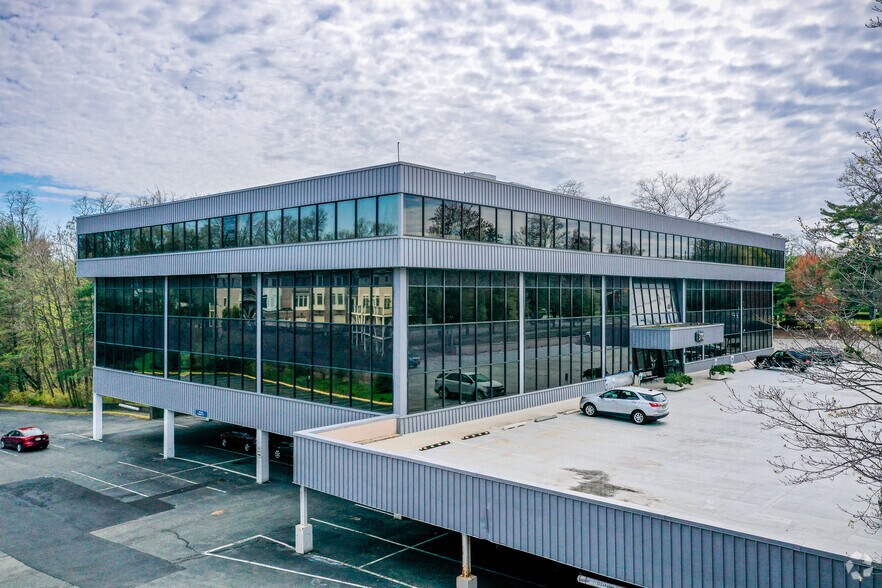 More Photos Of 310 Madison Ave, Morristown Medical For Lease