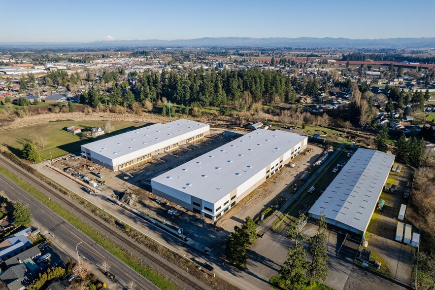 Primary Photo Of 1414 Commerce Way, Woodburn Industrial For Lease