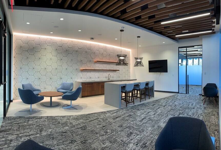 More Photos Of 2677 Prosperity Ave, Merrifield Office For Lease