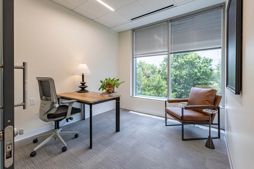 More Photos Of 121 Perimeter Ctr W, Atlanta Coworking Space
