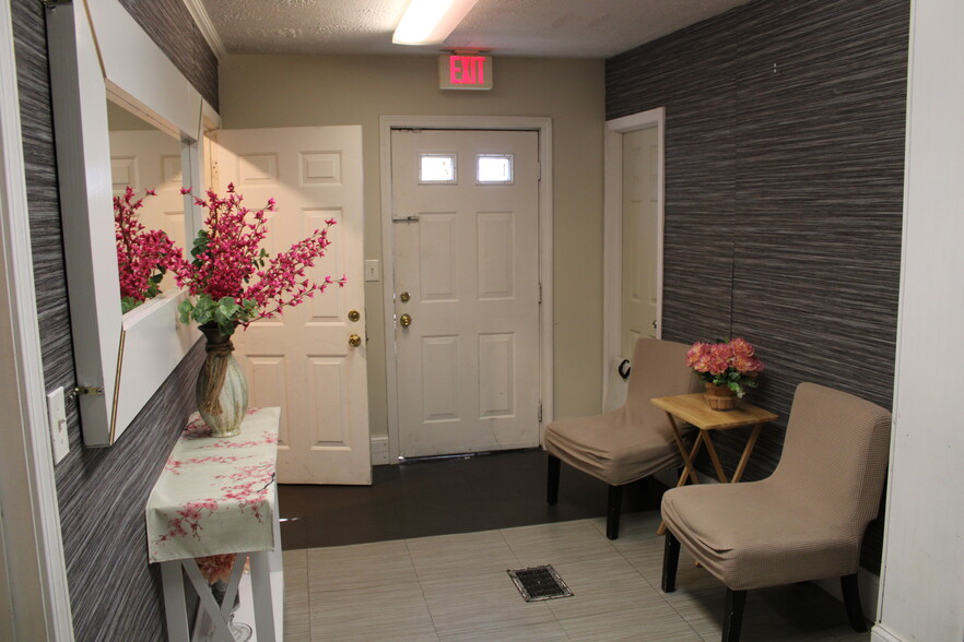 More Photos Of 4 Parkman St, Boston Storefront For Sale